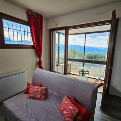 Cozy one-bedroom apartment with veranda and parking