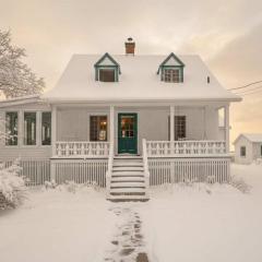 Quietude by the River - La dependance sur les battures