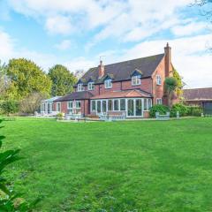 Sutherland House Modern & Elegant Home - Pass the Keys