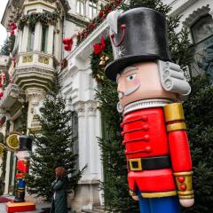 Christmas Market Apartment