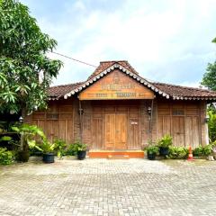 Nglaras Resort Yogyakarta