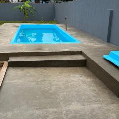 Matinhos Piscina nova Casa ampla a 1KM da praia