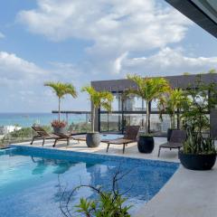 Playa Oasis with Pool & Gym - Walk to Beach & 5th Av