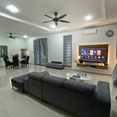 Lahat Serenity 168 Big Corner Cozy House