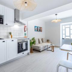 White Apartment, Town Centre