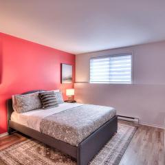 Family Friendly 2BR upto 6 guests! With parking!