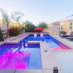 Resort living in the Desert with Pool & Jacuzzi