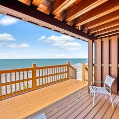 Gulf Front Escape on the Beach with Shared Sunset Deck & Pool