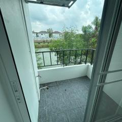 Comfy Hotels Share Bathroom คอมฟี่ โฮเทล ห้องน้ำรวม ซอยกิ่งแก้ว 31ก