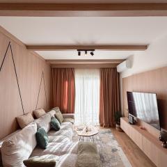 Twenty-five peaks apartment with garage