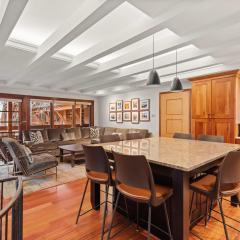 Fasching Haus Unit 9 & 10, 6 Bedroom, 6 BTH Condo, 2 Blocks to Downtown Aspen