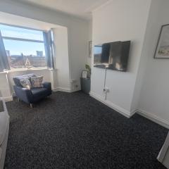 3BR Home Near Swansea City Centre