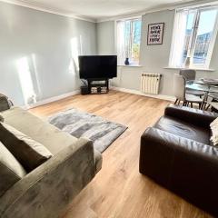 Fab city centre apartment with free parking