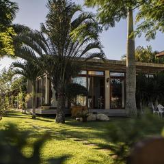 Refúgio charmoso cercada por verde