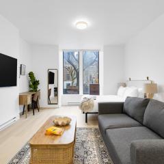 Le Mistral Modern Studios