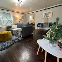 #StayinMyDistrict Heritage House Pet Friendly Apartment