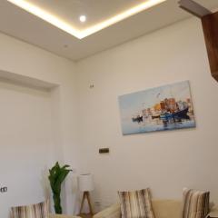 Front beach cosy apartment