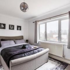 Stylish Two-Bed Apartment in Ashford