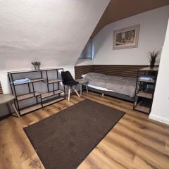 Komfortzimmer #5 für zwei Reisende mit 2 Betten, Gemeinschafts Bad und Küche