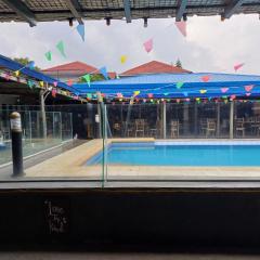 8 dragon resort standard rooms