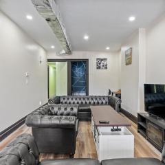 Spacious Home In Troy