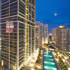 Luxury Icon Brickell Designer 1BR Sky Views
