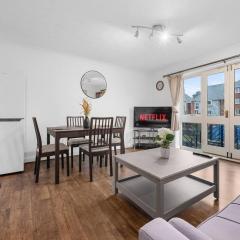 Modern 2 Bed Apartment, Salford Quays, Parking