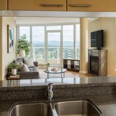 Luxury 2-Bedroom Apartment in Coal Harbour with Stunning City Views
