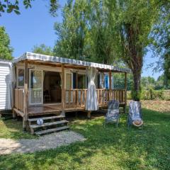 Mobil-home à Groléjac avec terrasse et cuisine équipée - API-1-52-903