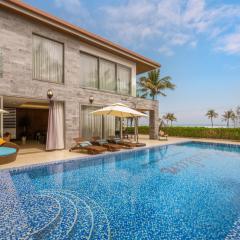 The Five Stars Villa 7 Bedrooms Beachfront