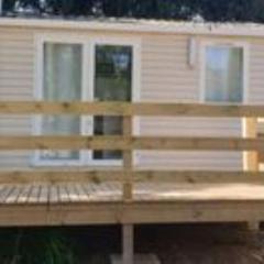 Mobil-Home Cozy avec Terrasse à Roquebrune-sur-Argens - API-1-52-1053
