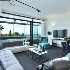 Luxury Bondi Beachside Apartment - Pacific