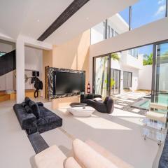 Bangtao New Luxury 7 Bedrooms Modern Space Aesthetic Design Private Pool Villa Private Movie Theater