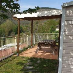 Mobil-home avec Terrasse, 3 Chambres, 4 Personnes - API-1-52-1131