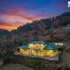 StayVista at Cloudview Villa with Valley view, WiFi & BBQ