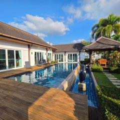 Tara9-Orientel Villa 4BR private pool Layan Beach
