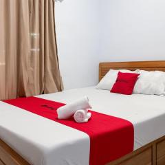 RedDoorz at Villa Delta near Pantai Karangpapak