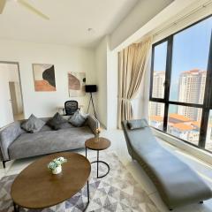 High Floor Seaview 2BR suites with Pool Sauna & Bathtub Near Gurney Drive, George Town253A
