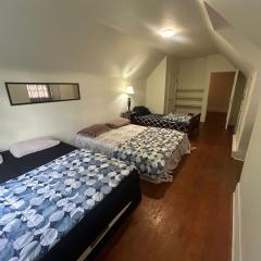 Kitsilano Beach Guest House - Near Airport, UBC & Downtown