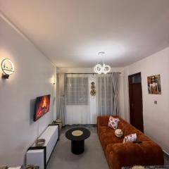 Cozy Burnt-Orange 1-Bedroom Apartment