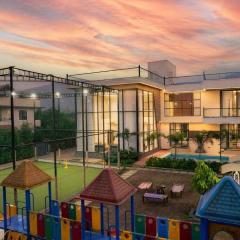 StayVista at Lacielo with Pet-friendly, WiFi, AC