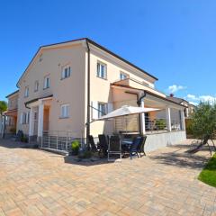 Golden Horizon Apartment