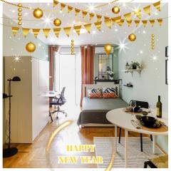 Elegantly Styled Studio l Breakfast l Self Check-in l Payment by Card