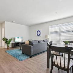 VERY SPACIOUS 1-BEDROOM 1-BATHROOM APT Available!!