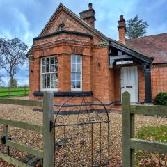 South Lodge at Longford