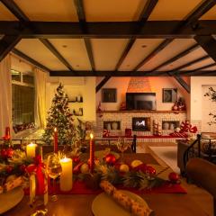 Luxury Christmas House with Fireplace, Full Festive Décor & Optional Hot Tub