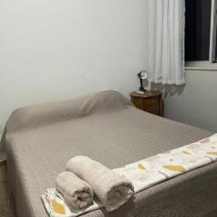 Quarto em apartamento compartilhado no centro