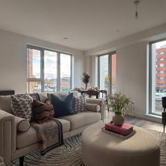 Central Stay in modern 2Bed2Bath Apartment