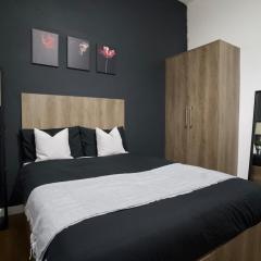 Warm Central Studio - 6