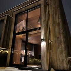 Charming and modern ski-in ski-out cottage